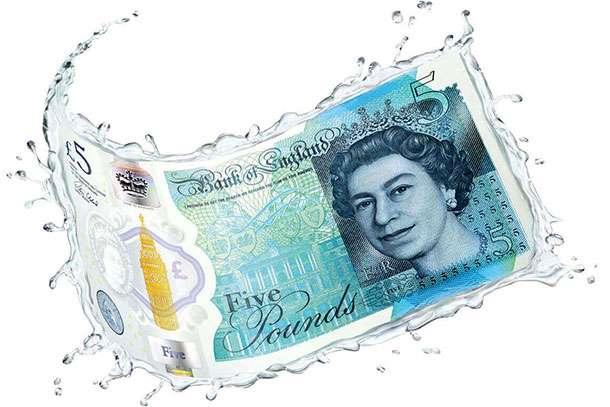 Первая пластиковая банкнота Англии